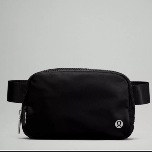 lululemon athletica Handbags - Lululemon Everywhere Belt Bag -Black - NWT